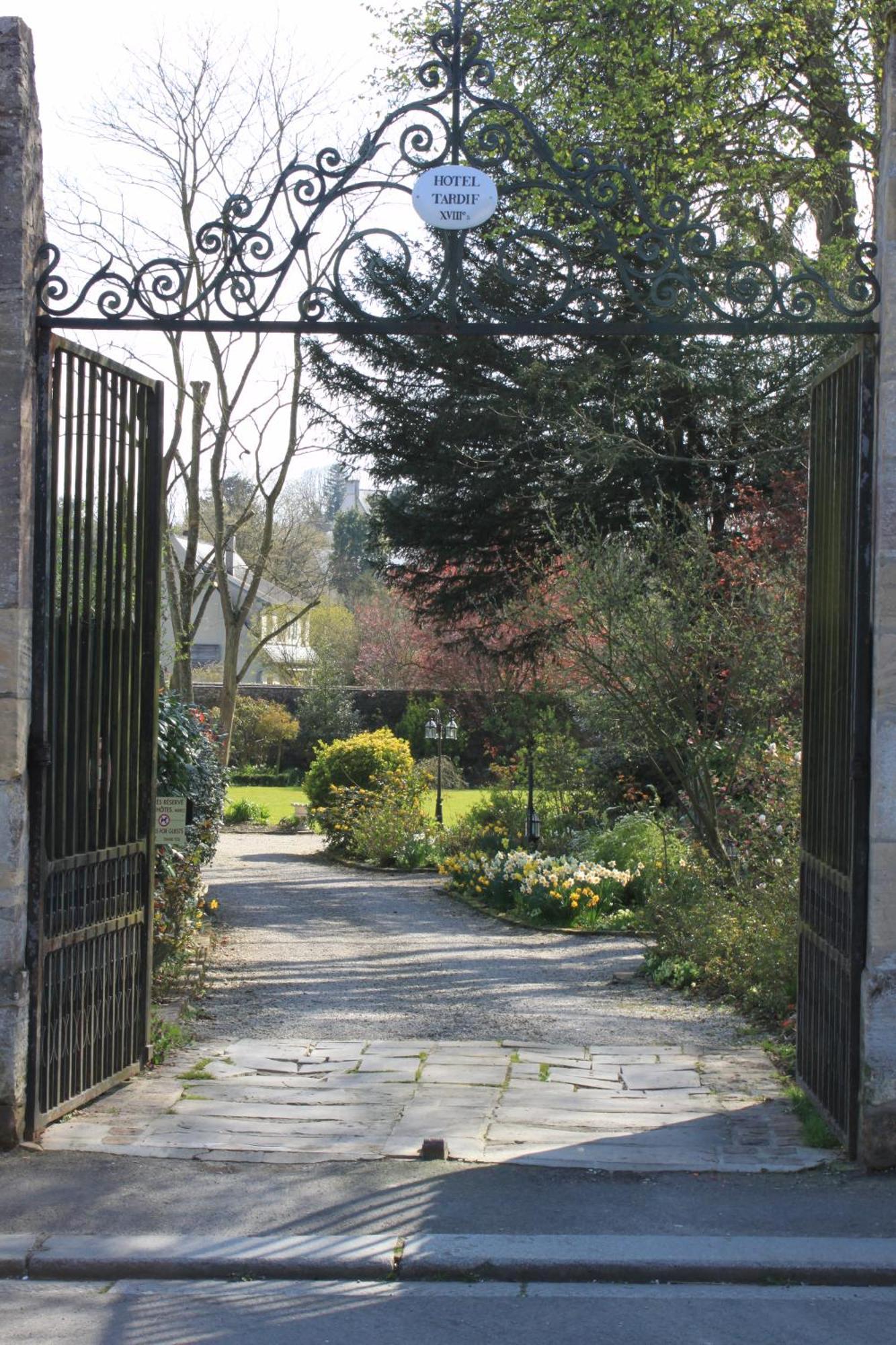 Le Tardif, Noble Guesthouse Bayeux Exterior photo